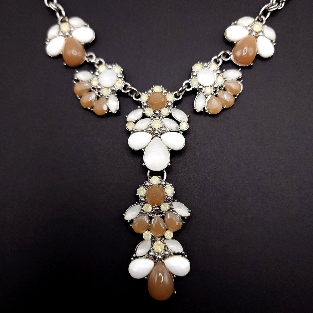 NY‎ & Co Shades of Beige Floral Bib Necklace Silver Tone